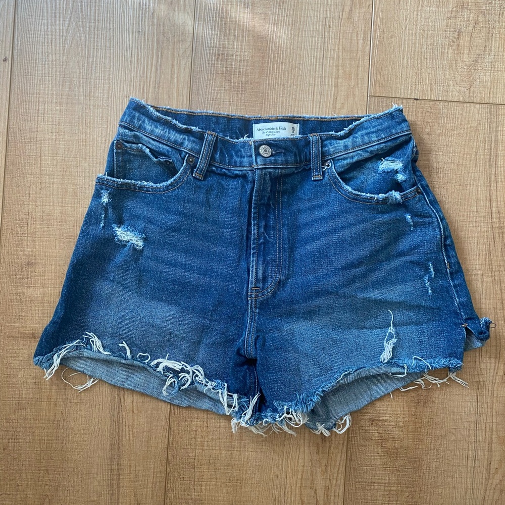 Curve Love High Rise 4 Inch Mom Shorts - Size 29/8